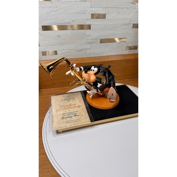 Disney Other - WDCC Goofy Symphony Hour‎ Goofy's Grace Notes Saxophone Figurine W/COA